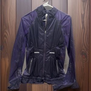 Like New Lululemon Jacket Purple size 6 excellent barely used jacket. More plum